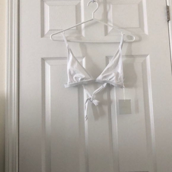 SOLD - Missguided Triangle Bikini Top - Picture 1 of 2